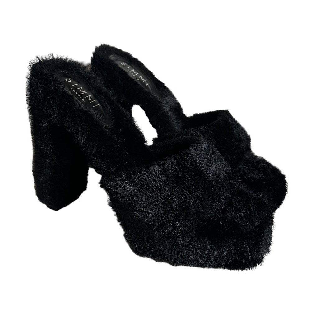 SIMMI Faux Fur Heels